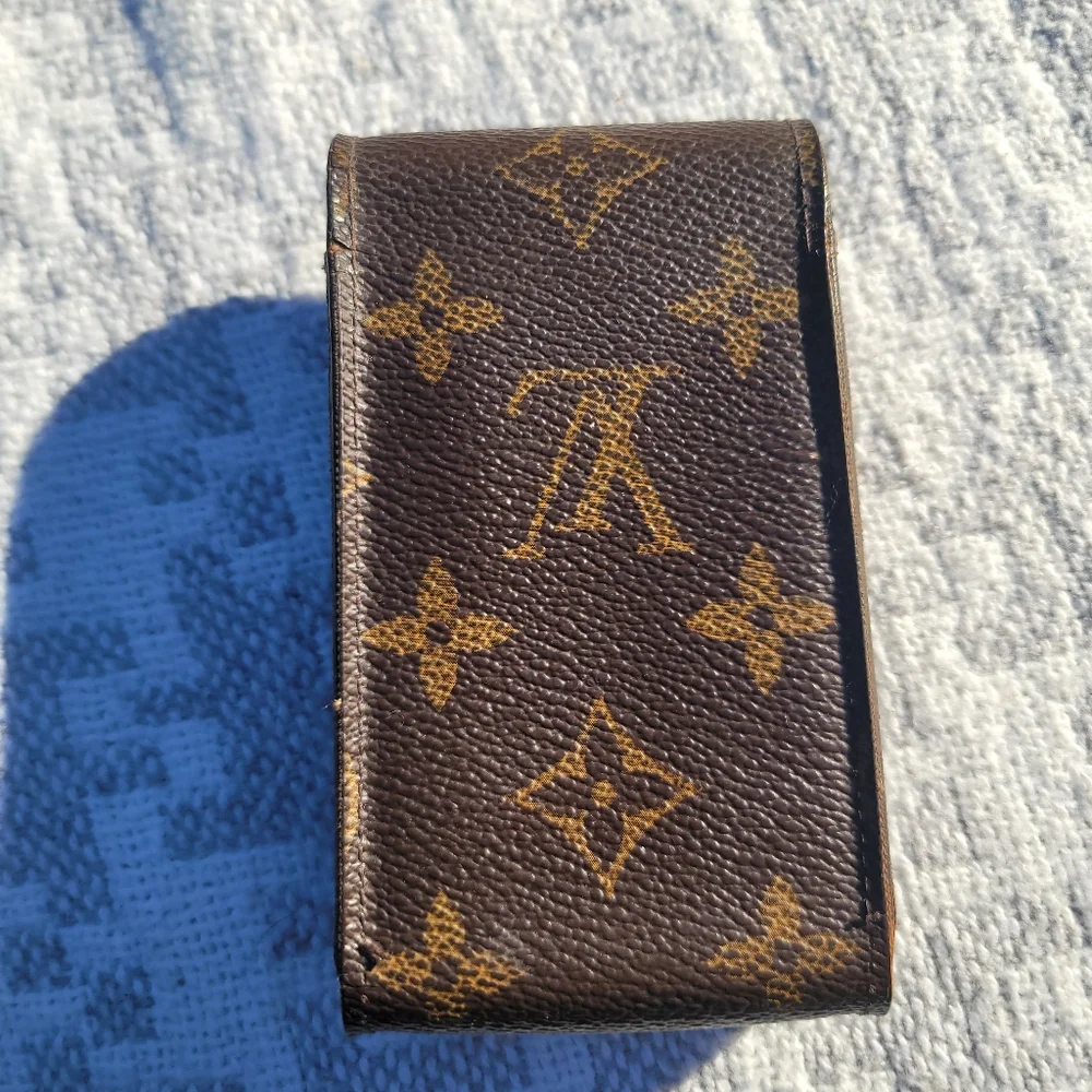 Louis Vuitton Tabacco Pack Holder - Picture 2 of 10